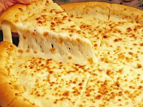 Pizza Dois Queijos — Mussarela e requeijão cremoso